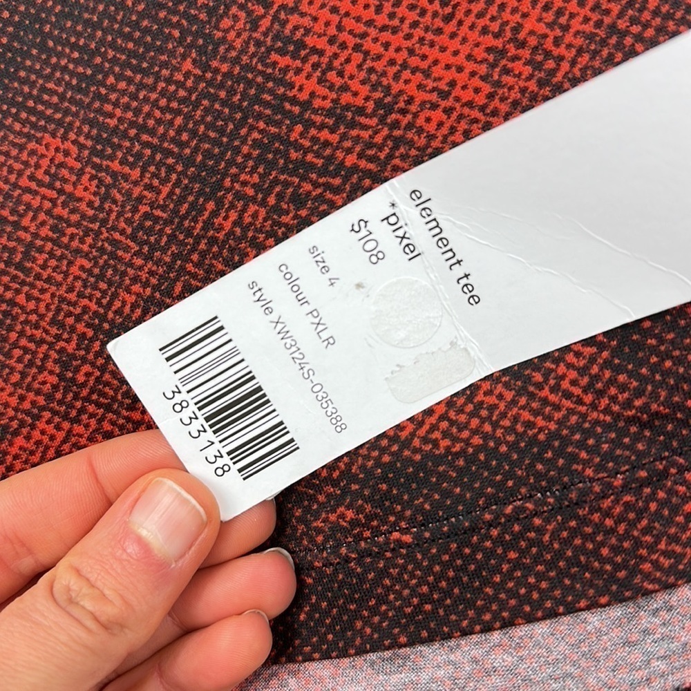 Nwt Lululemon Lab Element Tee Pixel Red - image 3